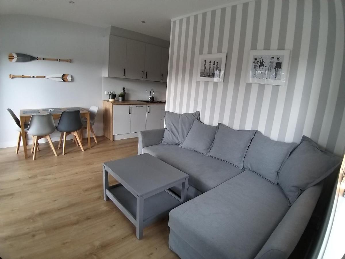 Przystan Na Zagorzu - Apartamenty Nad Jeziorem Drezdenko Exteriör bild